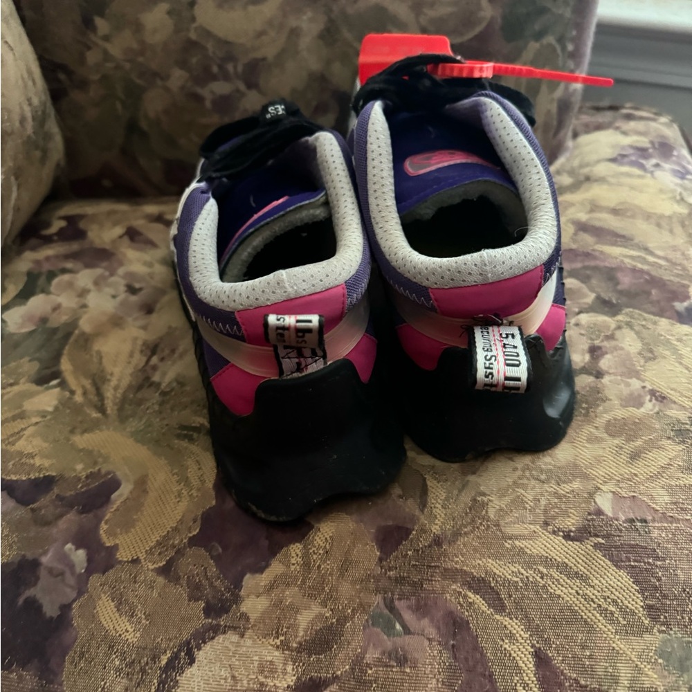 Off White size 10